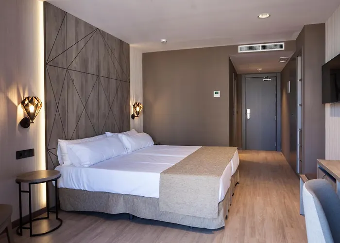 Hotell Bristol 4 Sup 4*