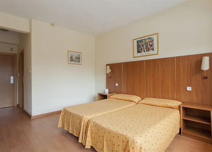 Bristol 4 Sup Hotell