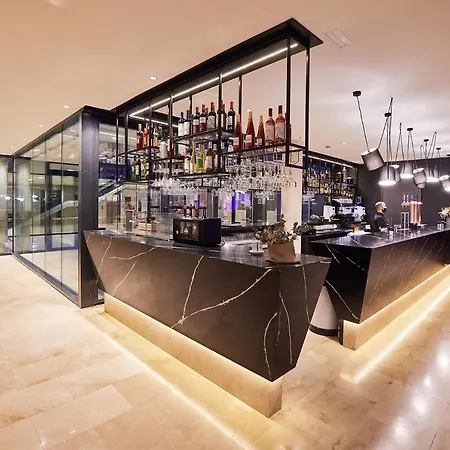 Bristol 4 Sup 4* Benidorm