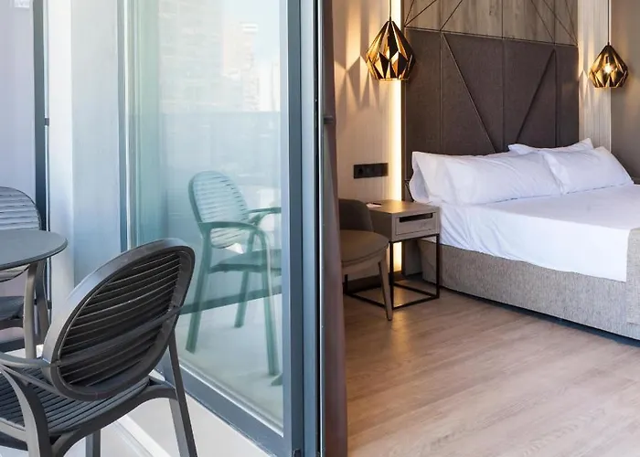Hotell Bristol 4 Sup