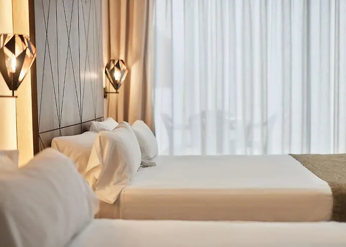 Hotell Bristol 4 Sup 4*