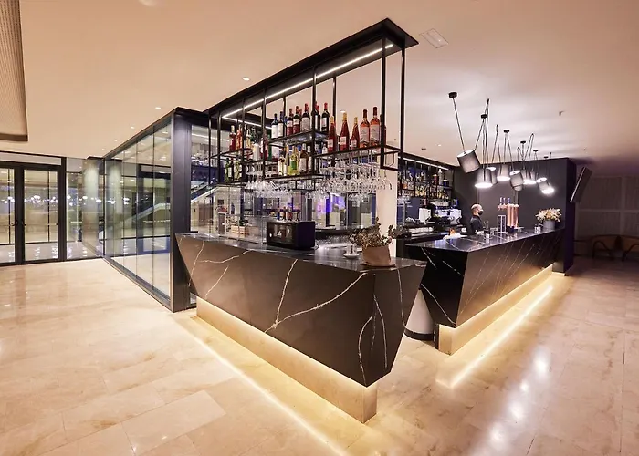 Bristol 4 Sup 4* Benidorm