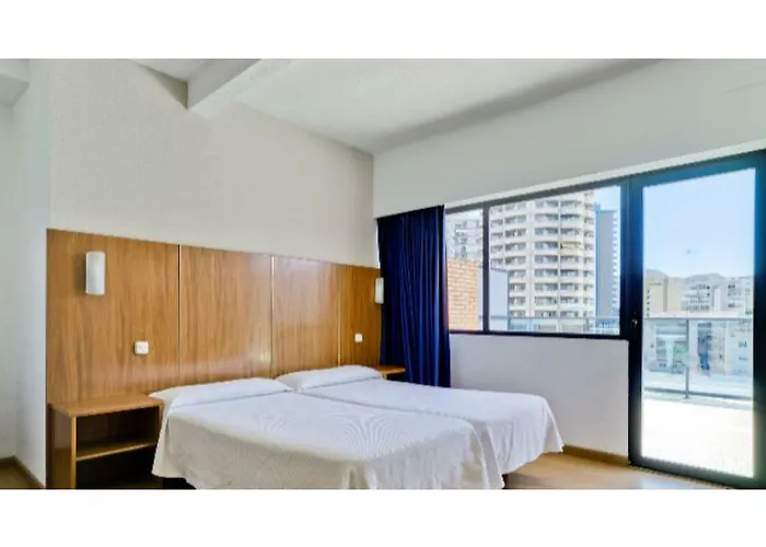 Bristol 4 Sup Hotell
