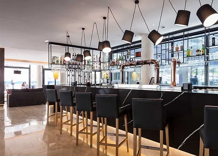Hotell Bristol 4 Sup