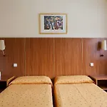 Otel Bristol 4 Sup