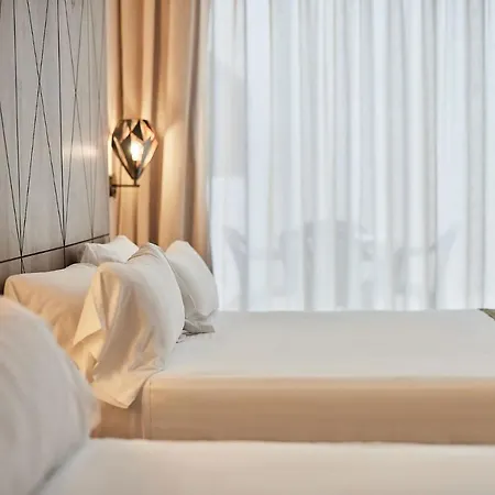 Отель Bristol 4 Sup 4*