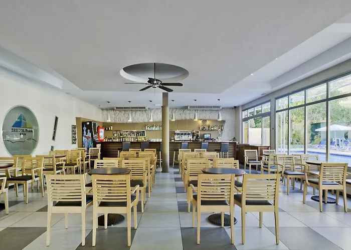 Bristol 4 Sup Hotel 4*